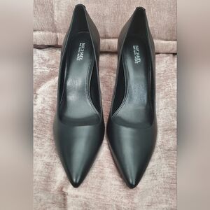 Dorothy Flex Leather Pointed Toe High-Heel Pumps NEW without tags